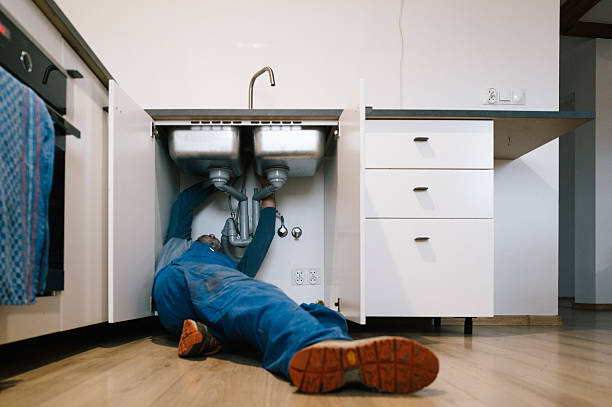 Professional Emergency Plumber technician working in Barnstead, NH